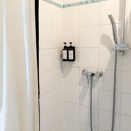 Apartment Le Yellow Vibe - Parking Prive Gratuit, Proche Chantilly, Wifi Haut Debit, Ideal Teletravail